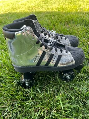 Adidas Superstar 82 Skate Roller Skates Silver Metallic JH5522 Wmns 8.5 NWT